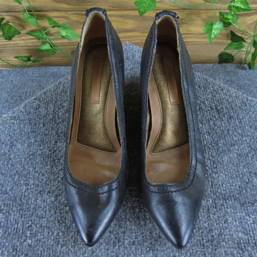 Calvin Klein Jeans‎ Women's Barbie Pump Black Leather Pump 8.5 Gently Used 2025